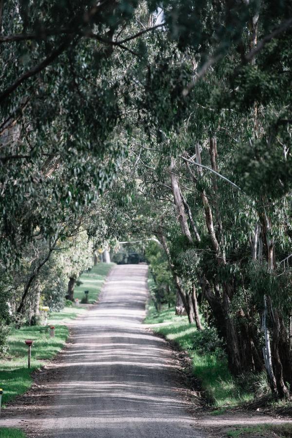 Wurrung B & B - The Cottage Woodend Ngoại thất bức ảnh