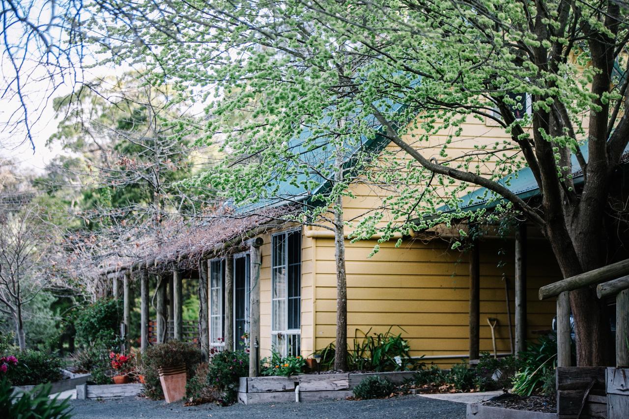 Wurrung B & B - The Cottage Woodend Ngoại thất bức ảnh